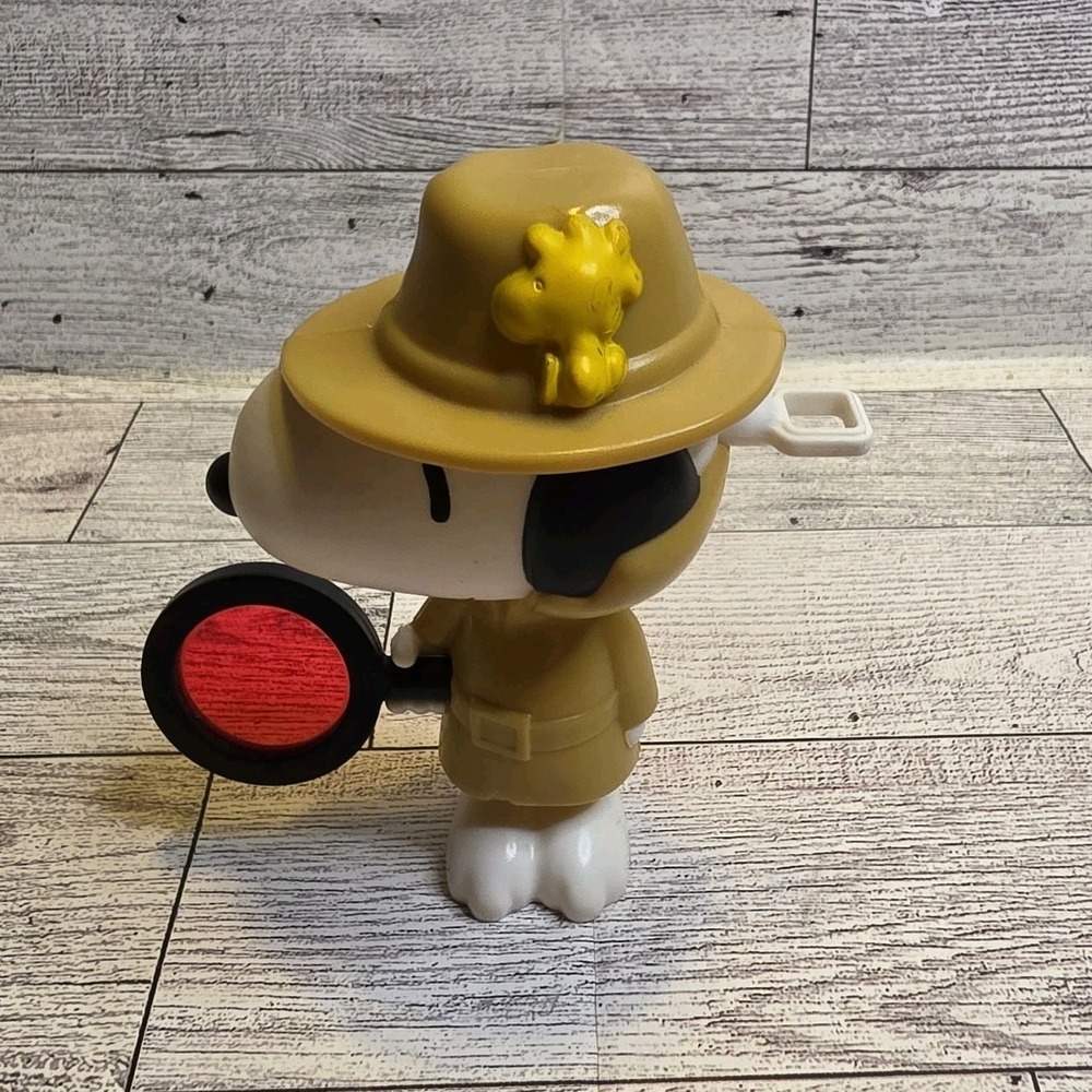 2018 SNOOPY Peanuts DETECTIVE SECRET AGENT FIGURE Happy Meal McDonald's Toy